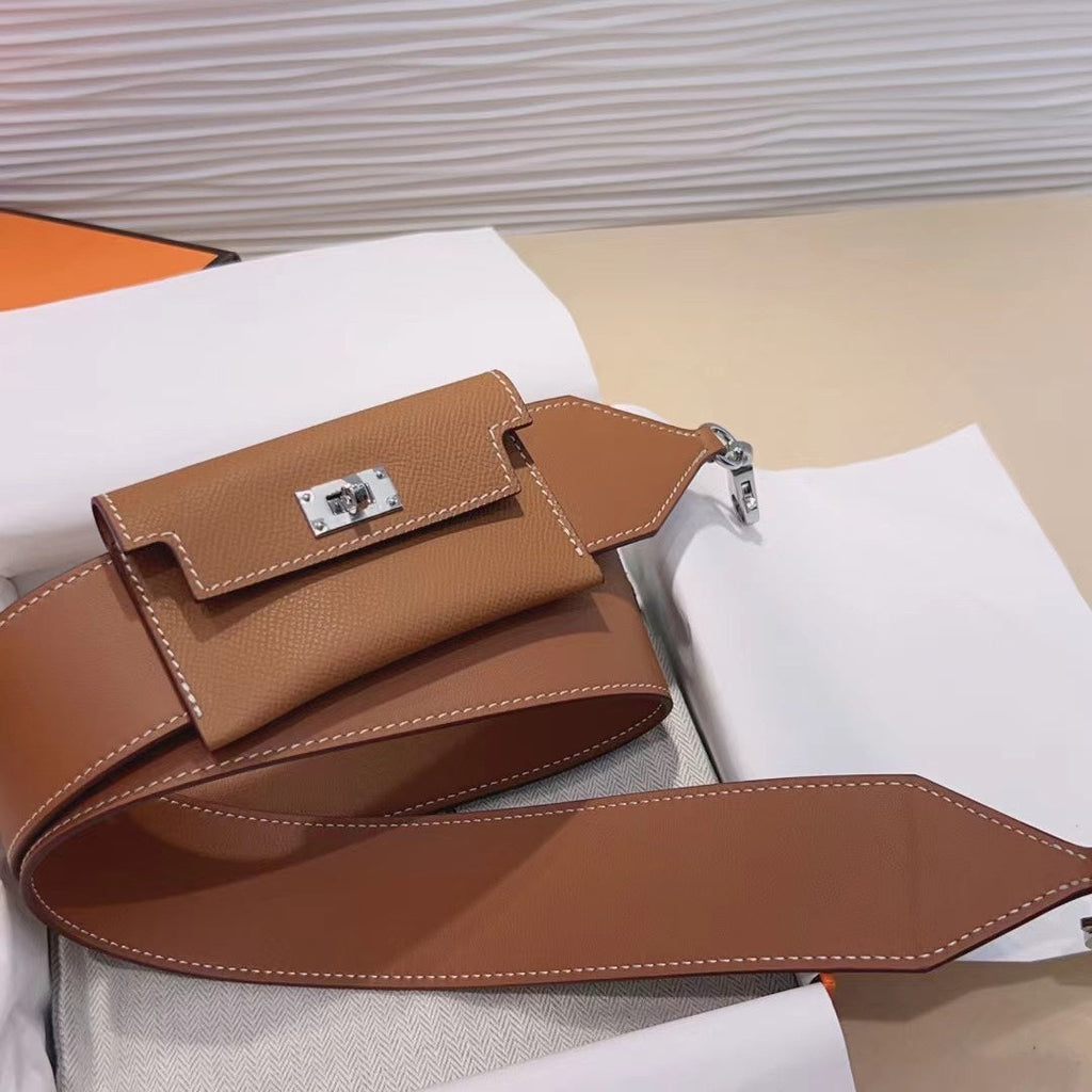 Bandoulière Kelly Pocket 50 mm en EPSOM marron et matériel argenté 