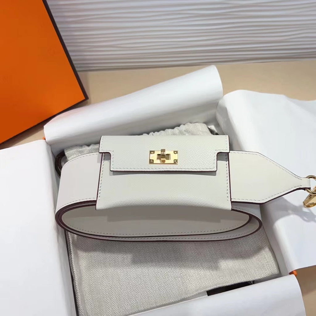 Bandoulière Kelly Pocket 50 mm en EPSOM blanc et matériel doré 