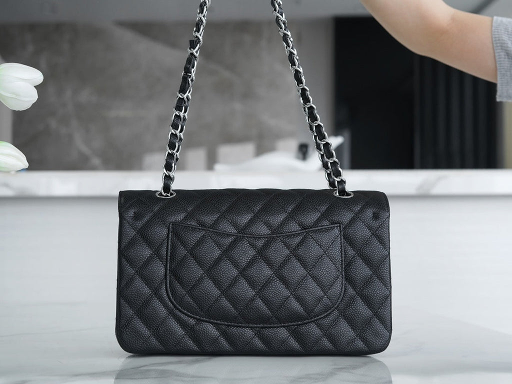 CLASSIC FLAP 25 BLACK CAVIAR QUINCAILLERIE ARGENTÉE 