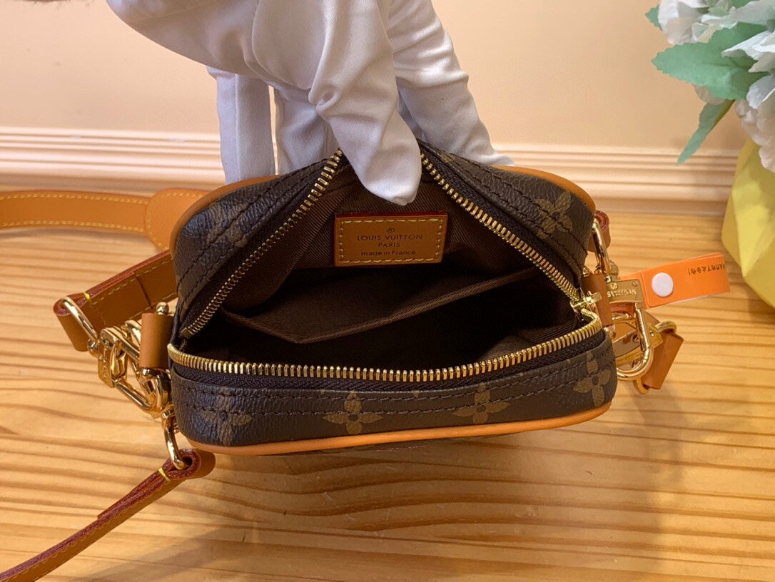 LV DANUBE BD TOILE MONOGRAMME MARRON 205330