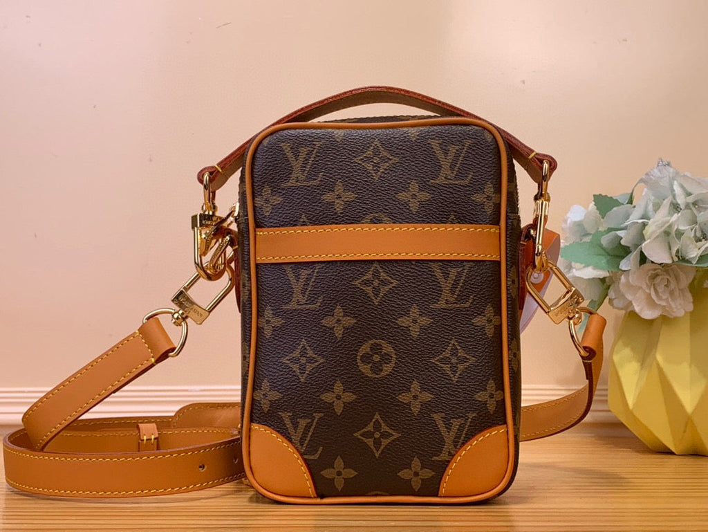 LV DANUBE BD TOILE MONOGRAMME MARRON 205330