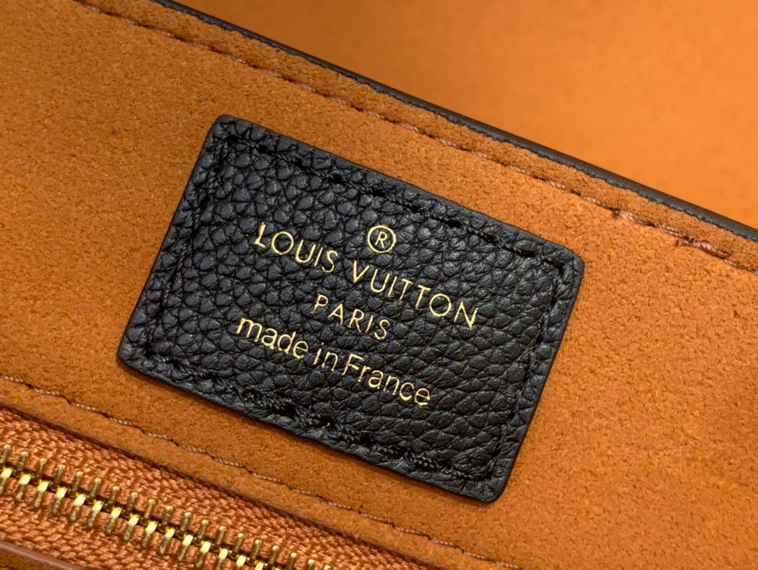 LV LOW KEY MESSENGER BLACK CALF LEATHER 205010