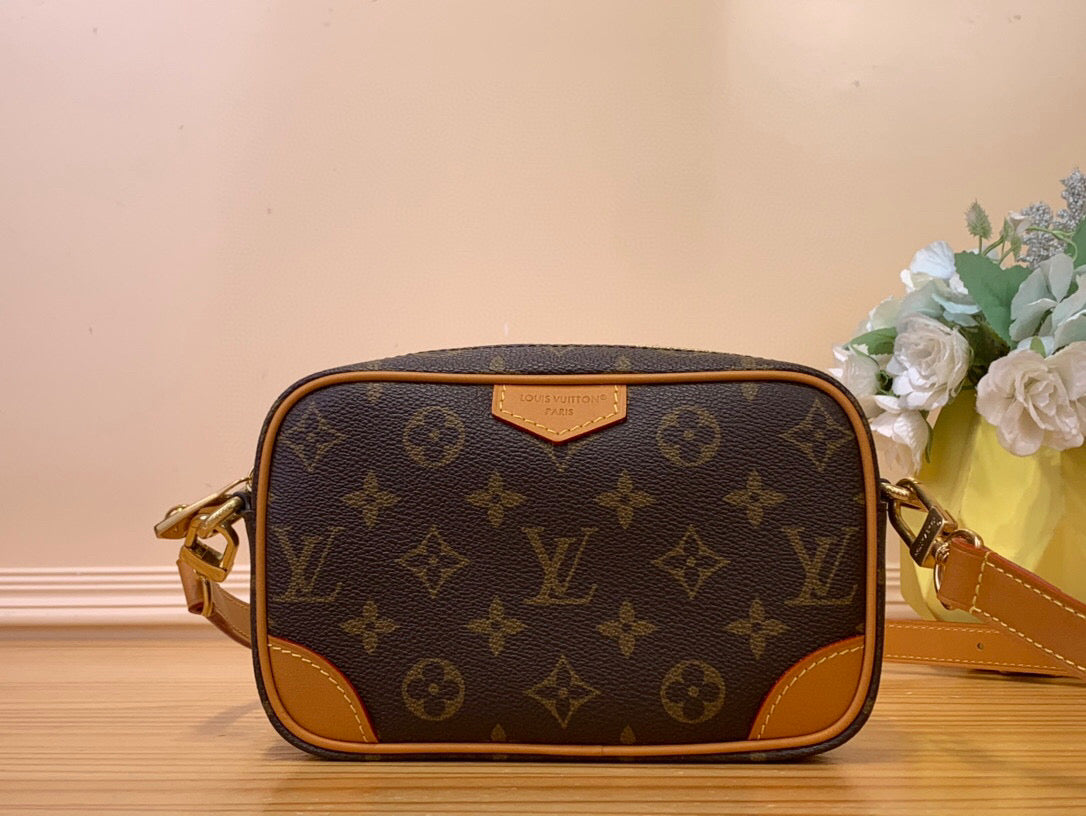 LV TROCADERO JMLT TOILE ÉCLIPSE MONOGRAMME MARRON 205337