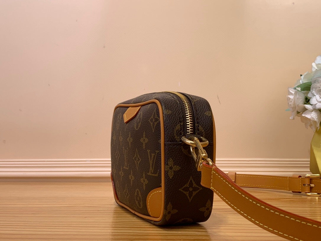 LV TROCADERO JMLT TOILE ÉCLIPSE MONOGRAMME MARRON 205337