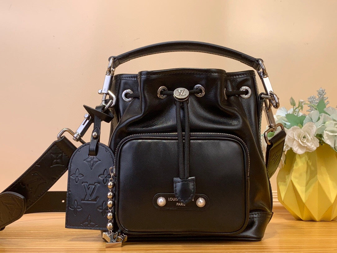LV NOE CARGO JMLT CUIR DE VEAU NOIR 205342