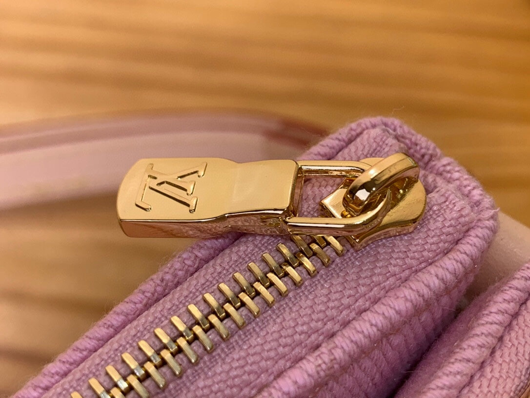 LV LIV POCHETTE HR ROSE PASTEL MONOGRAMME DENIM 205437