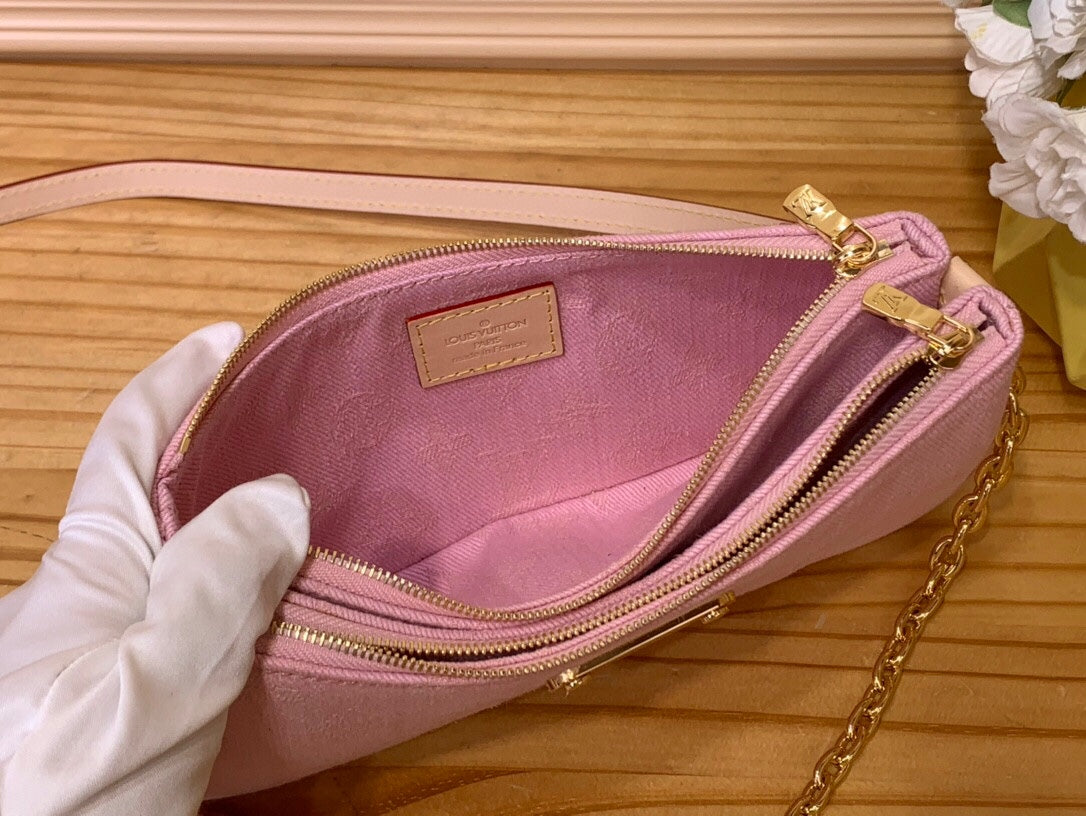 LV LIV POCHETTE HR ROSE PASTEL MONOGRAMME DENIM 205437