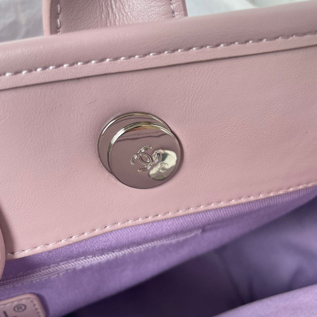 SAC CABAS CC 34 CM EN CUIR DE VEAU ROSE VIOLET QUINCAILLERIE ARGENTÉE