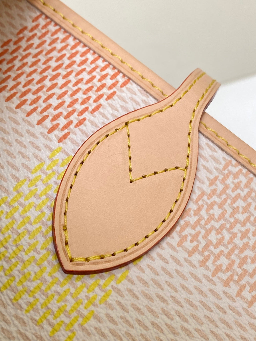 NEVERFULL MM 31 PEACH DAMIER TOILE COASTED