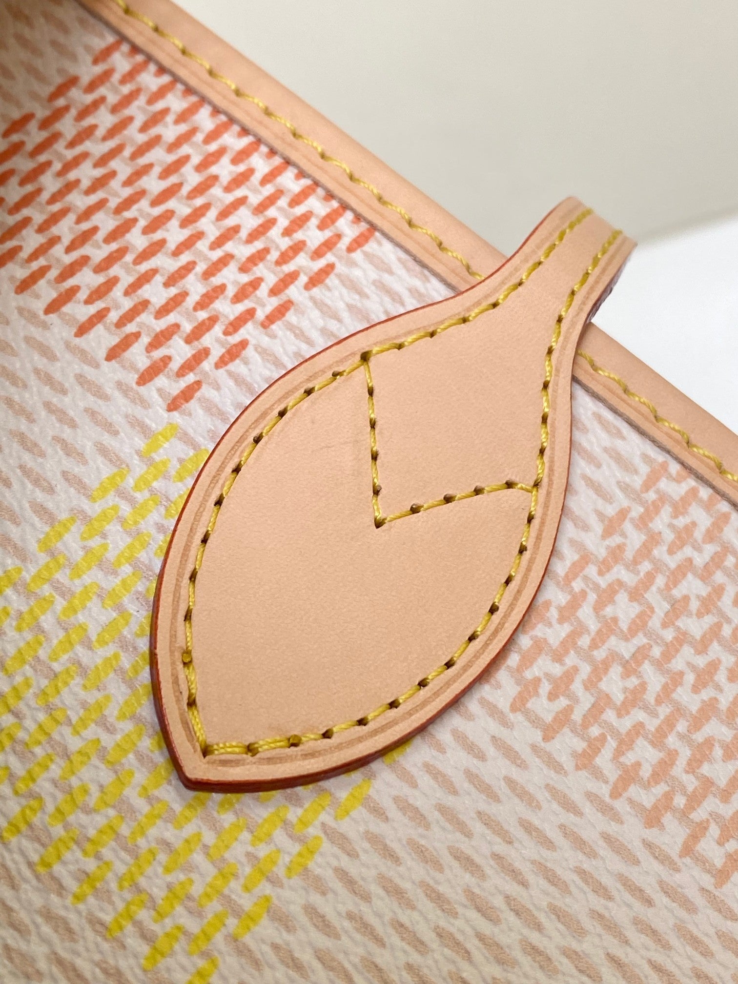 NEVERFULL MM 31 PEACH DAMIER TOILE COASTED