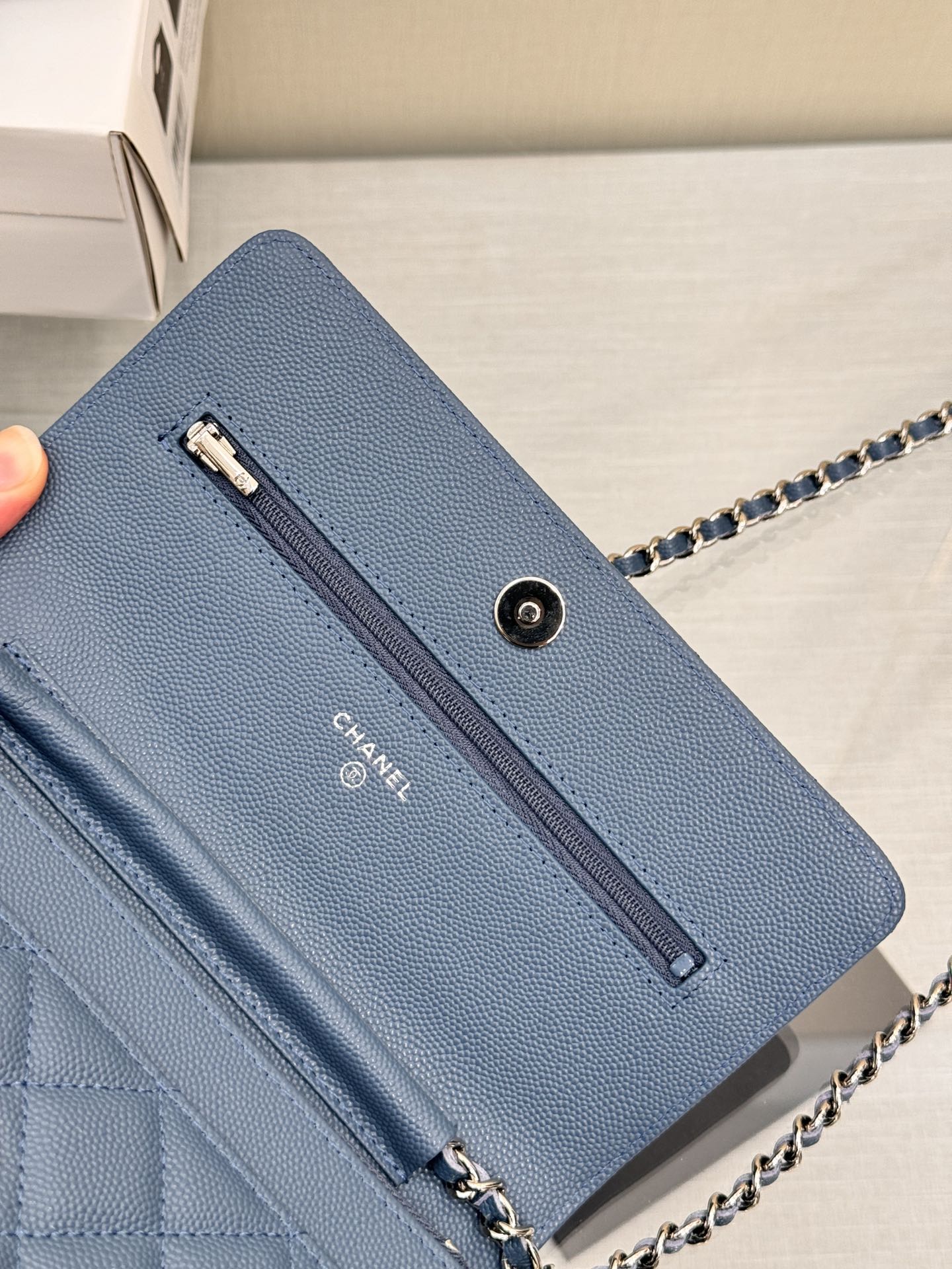 WOC 19CM BLEU JEAN CAVIAR QUINCAILLERIE ARGENTÉE