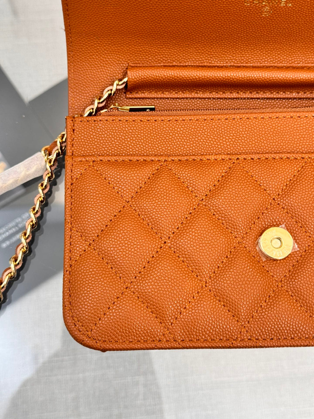 WOC 19CM ORANGE CAVIAR QUINCAILLERIE OR