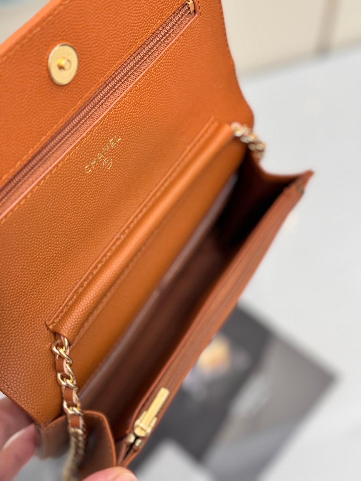 WOC 19CM ORANGE CAVIAR QUINCAILLERIE OR