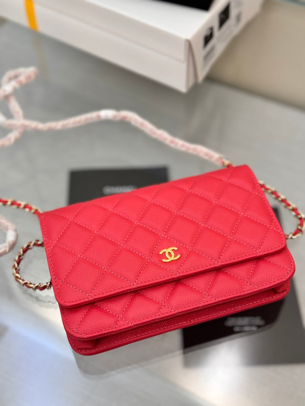 WOC 19CM ROUGE CAVIAR QUINCAILLERIE OR