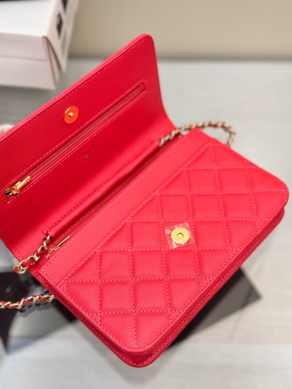 WOC 19CM ROUGE CAVIAR QUINCAILLERIE OR