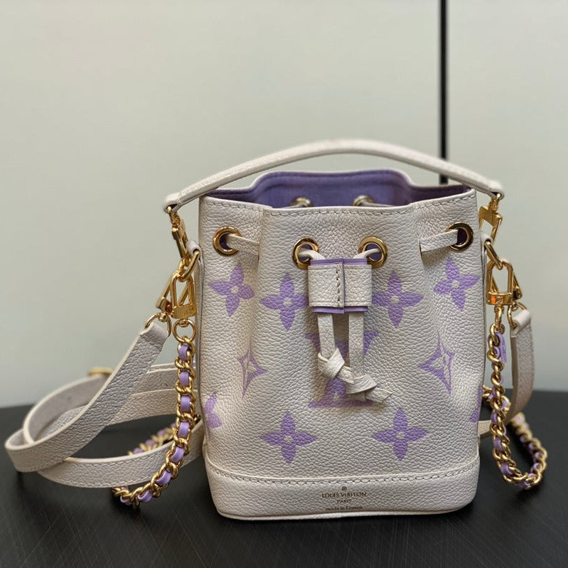 NANO NOE 13 CUIR DE VEAU MONOGRAMME CRÈME VIOLET QUINCAILLERIE DORÉ