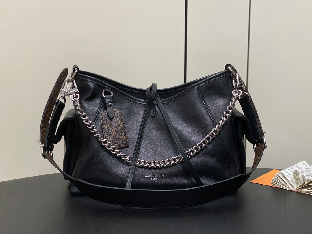 SAC CARRY ALL PM 33,5 NOIR EN CUIR DE VEAU AVEC CHAÎNE ARGENTÉE