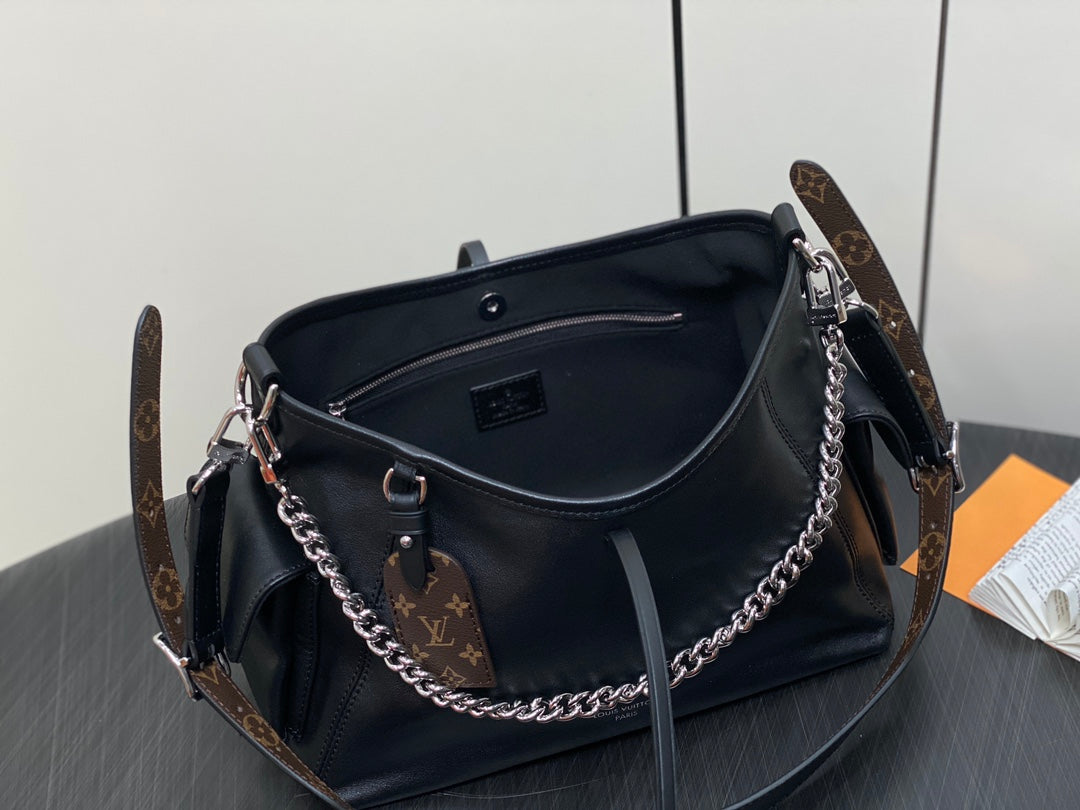 SAC CARRY ALL PM 33,5 NOIR EN CUIR DE VEAU AVEC CHAÎNE ARGENTÉE