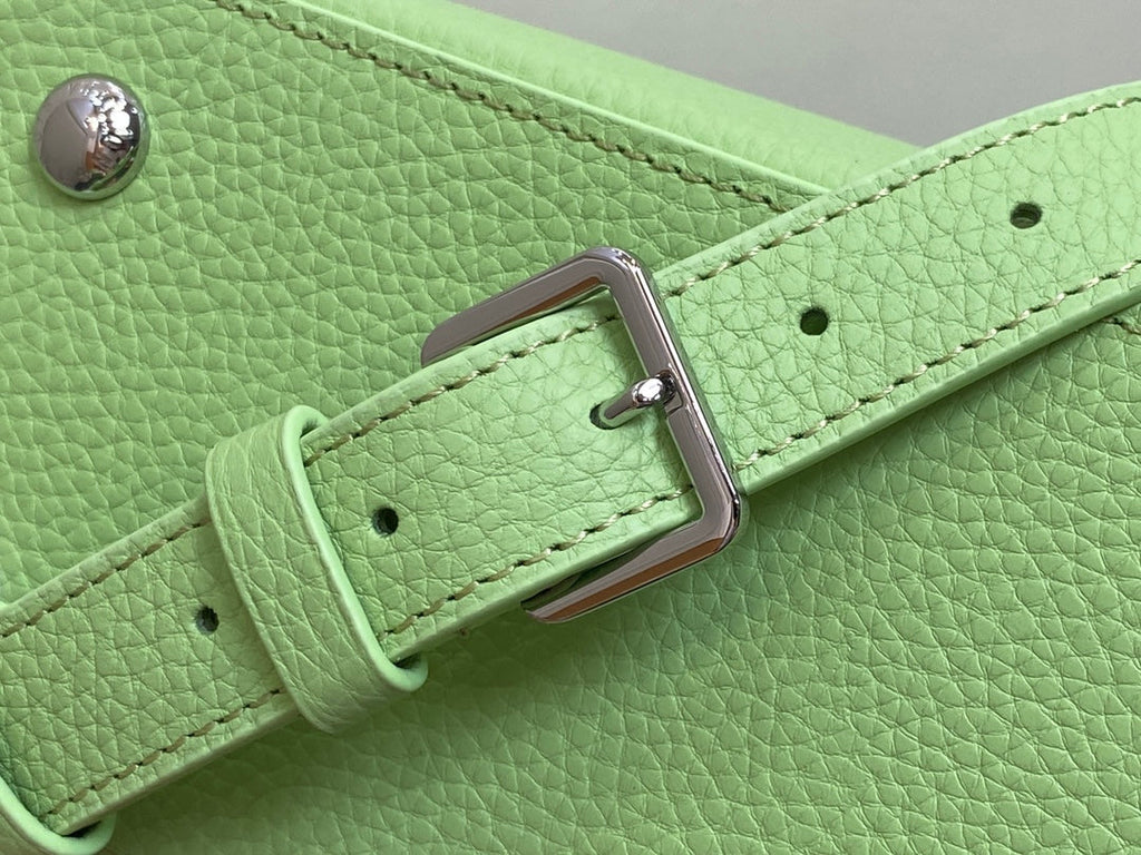 CAPUCINES MM 31.5 GREEN TAURILLON LEATHER TURQUOISE SILVER HARDWARE