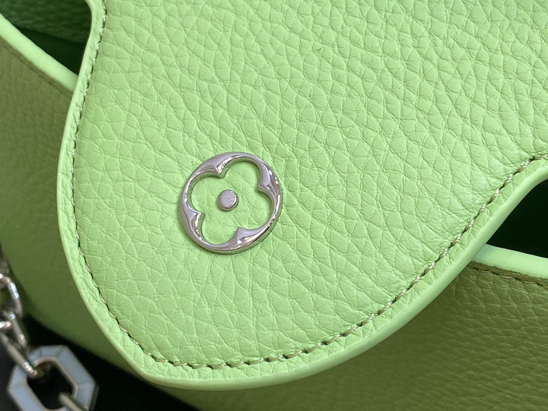 CAPUCINES MM 31,5 CUIR TAURILLON VERT TURQUOISE QUINCAILLERIE ARGENTÉE