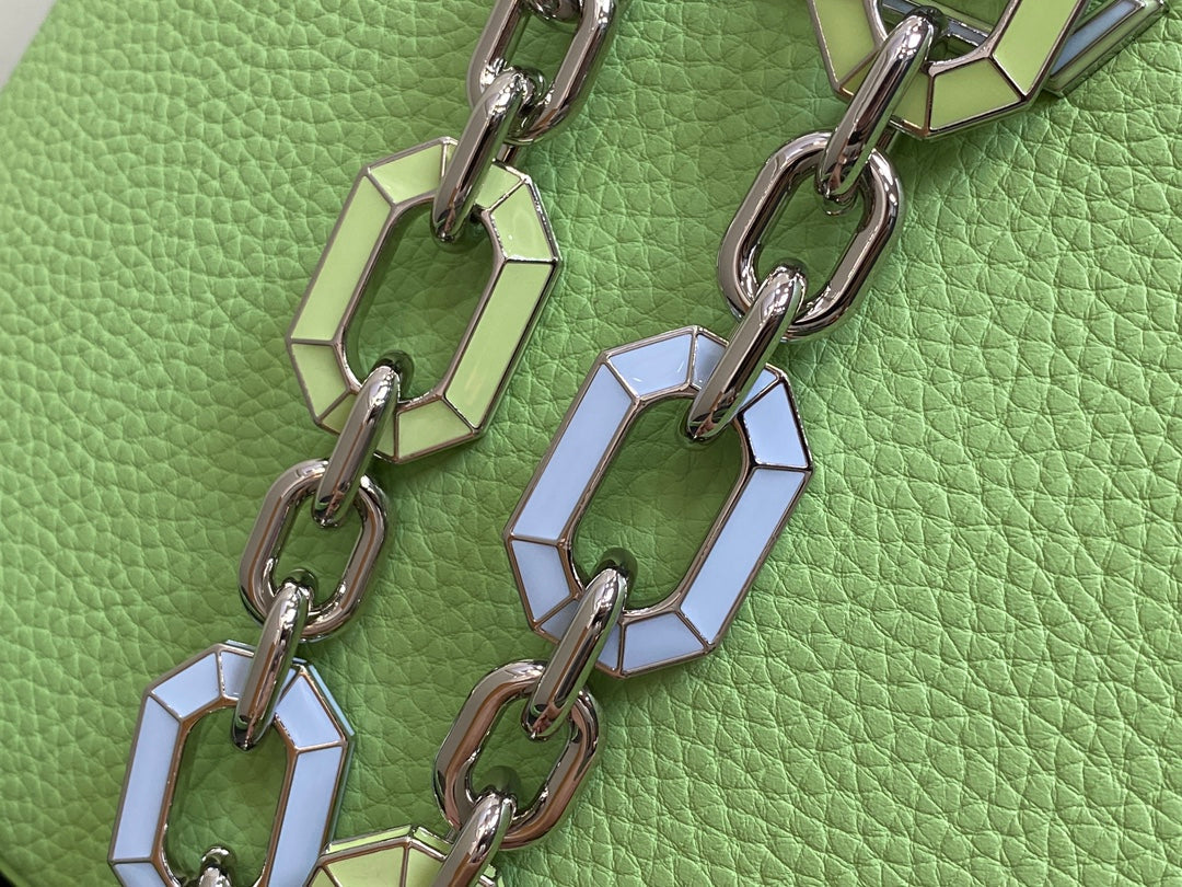 CAPUCINES MM 31.5 GREEN TAURILLON LEATHER TURQUOISE SILVER HARDWARE