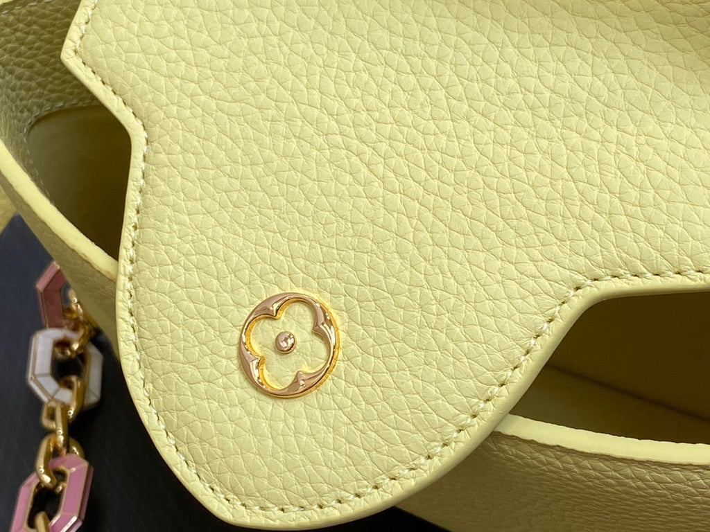 CAPUCINES MM 31.5 YELLOW TAURILLON LEATHER GOLD HARDWARE