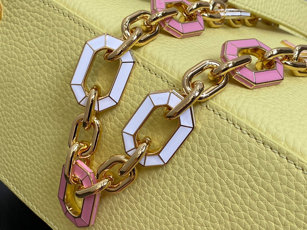 CAPUCINES MM 31.5 YELLOW TAURILLON LEATHER GOLD HARDWARE
