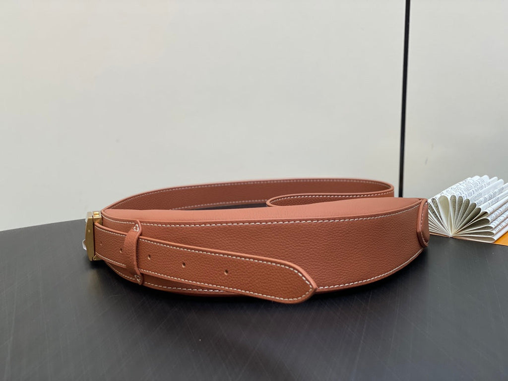 LOW KEY BUMBAG 28CM COGNAC BROWN CALFSKIN