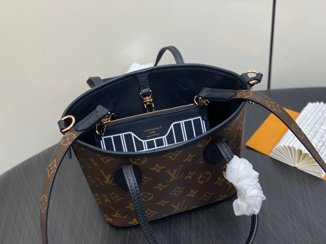 NEVERFULL 24 BANDOULIÈRE INSIDE OUT BB CUIR DE VEAU NOIR 