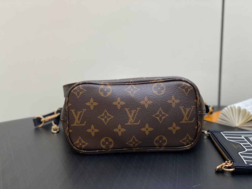 NEVERFULL 24 BANDOULIÈRE INSIDE OUT BB CUIR DE VEAU NOIR 