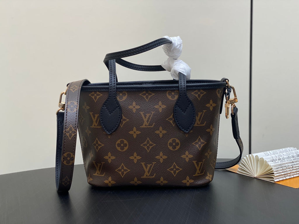 NEVERFULL 24 BANDOULIÈRE INSIDE OUT BB CUIR DE VEAU NOIR 