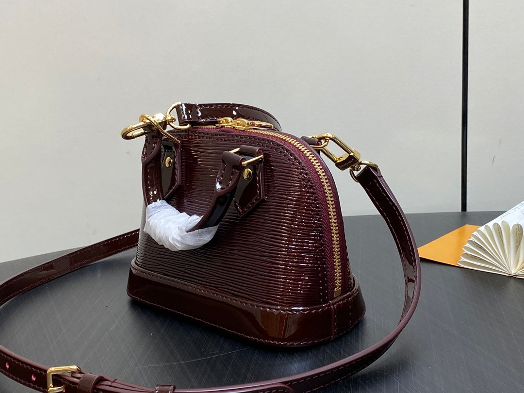 ALMA NANO 18 BORDEAUX RED EPI CALFSKIN