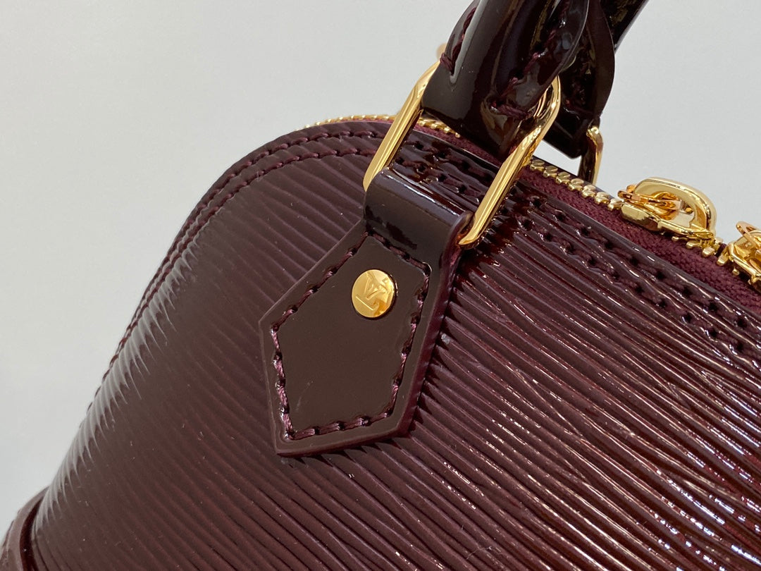 ALMA NANO 18 CUIR DE VEAU ÉPI ROUGE BORDEAUX 