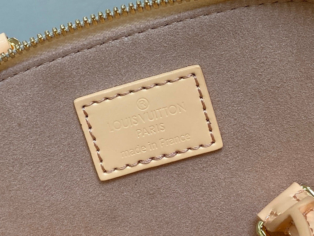 ALMA NANO 18 BEIGE EPI CALFSKIN