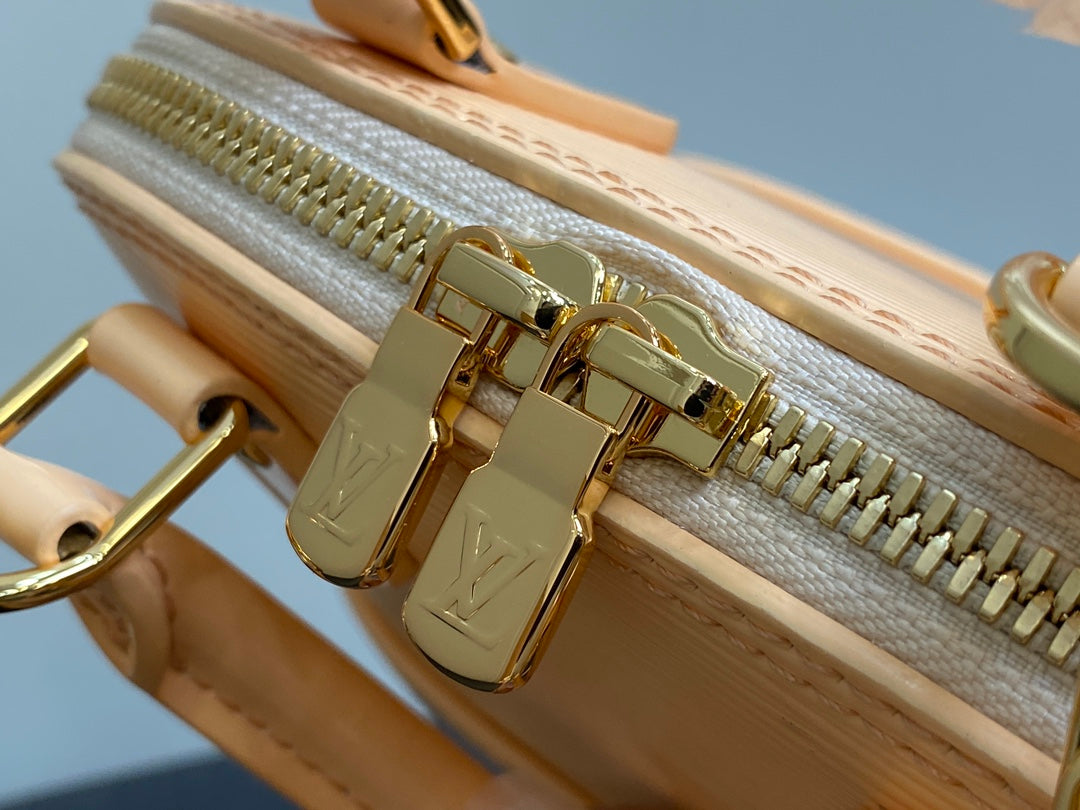 ALMA NANO 18 CUIR DE VEAU ÉPI BEIGE 