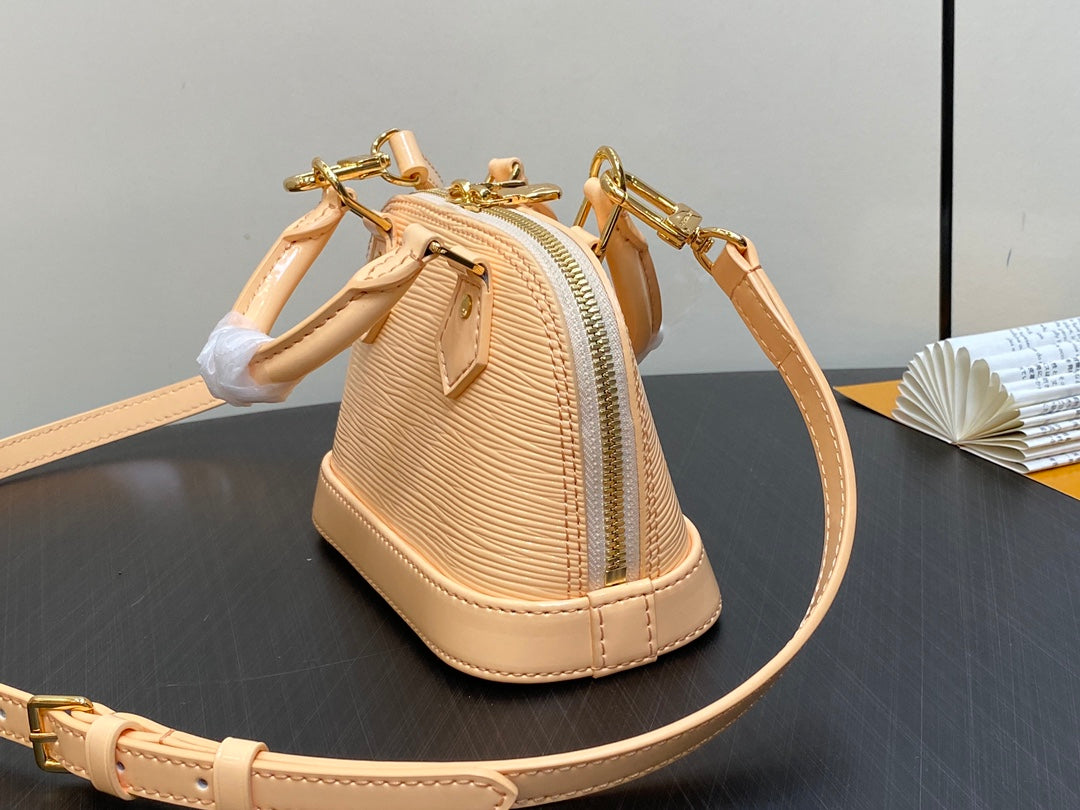 ALMA NANO 18 BEIGE EPI CALFSKIN
