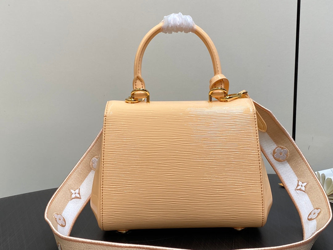 CLUNY MINI 20CM CUIR DE VEAU ÉPI BEIGE
