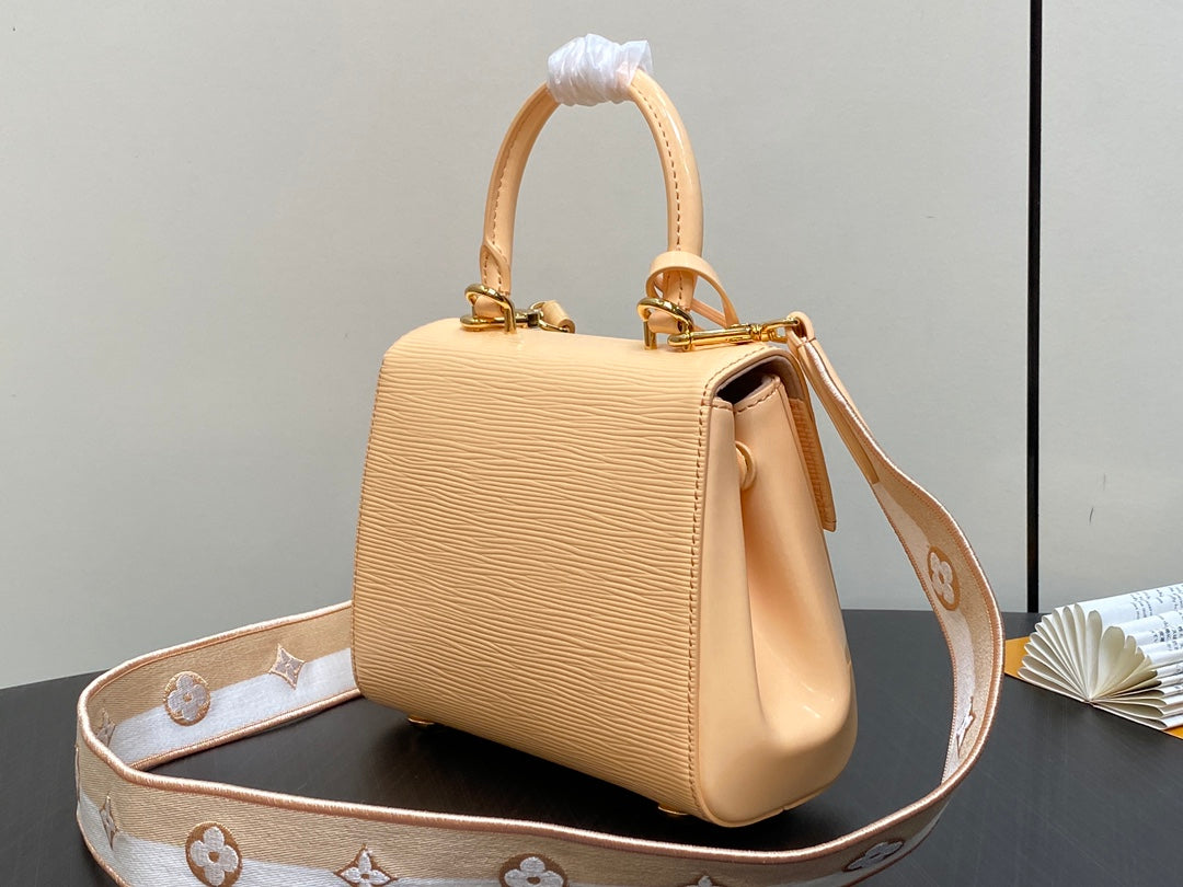 CLUNY MINI 20CM CUIR DE VEAU ÉPI BEIGE