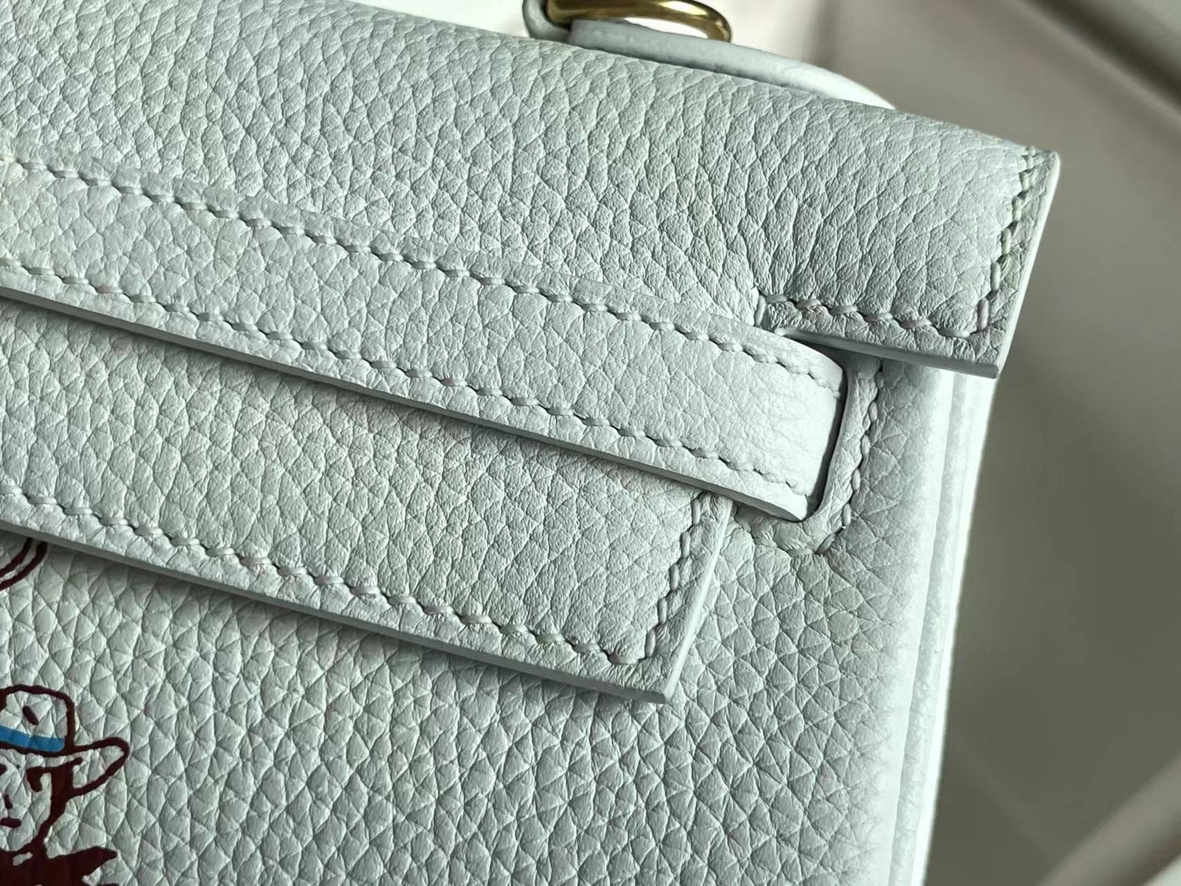 SAC BIRKIN 25 EN CUIR DE VEAU BLANC AVEC AUTOCOLLANT COLORÉ 228763 (FABRIQUÉ SUR COMMANDE)