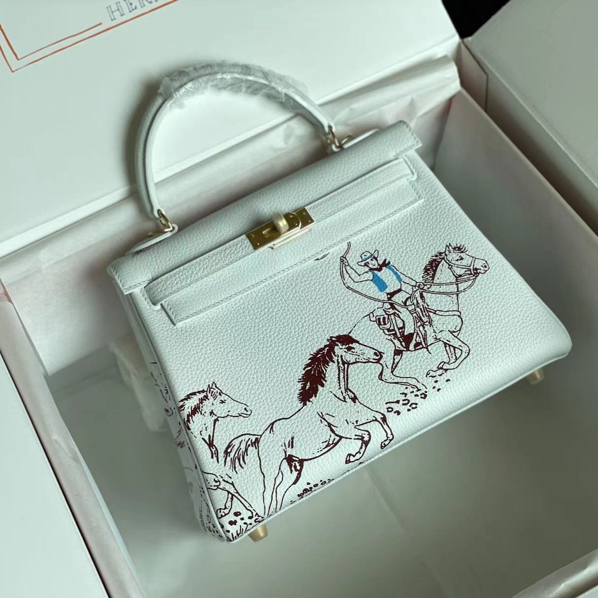 SAC BIRKIN 25 EN CUIR DE VEAU BLANC AVEC AUTOCOLLANT COLORÉ 228763 (FABRIQUÉ SUR COMMANDE)