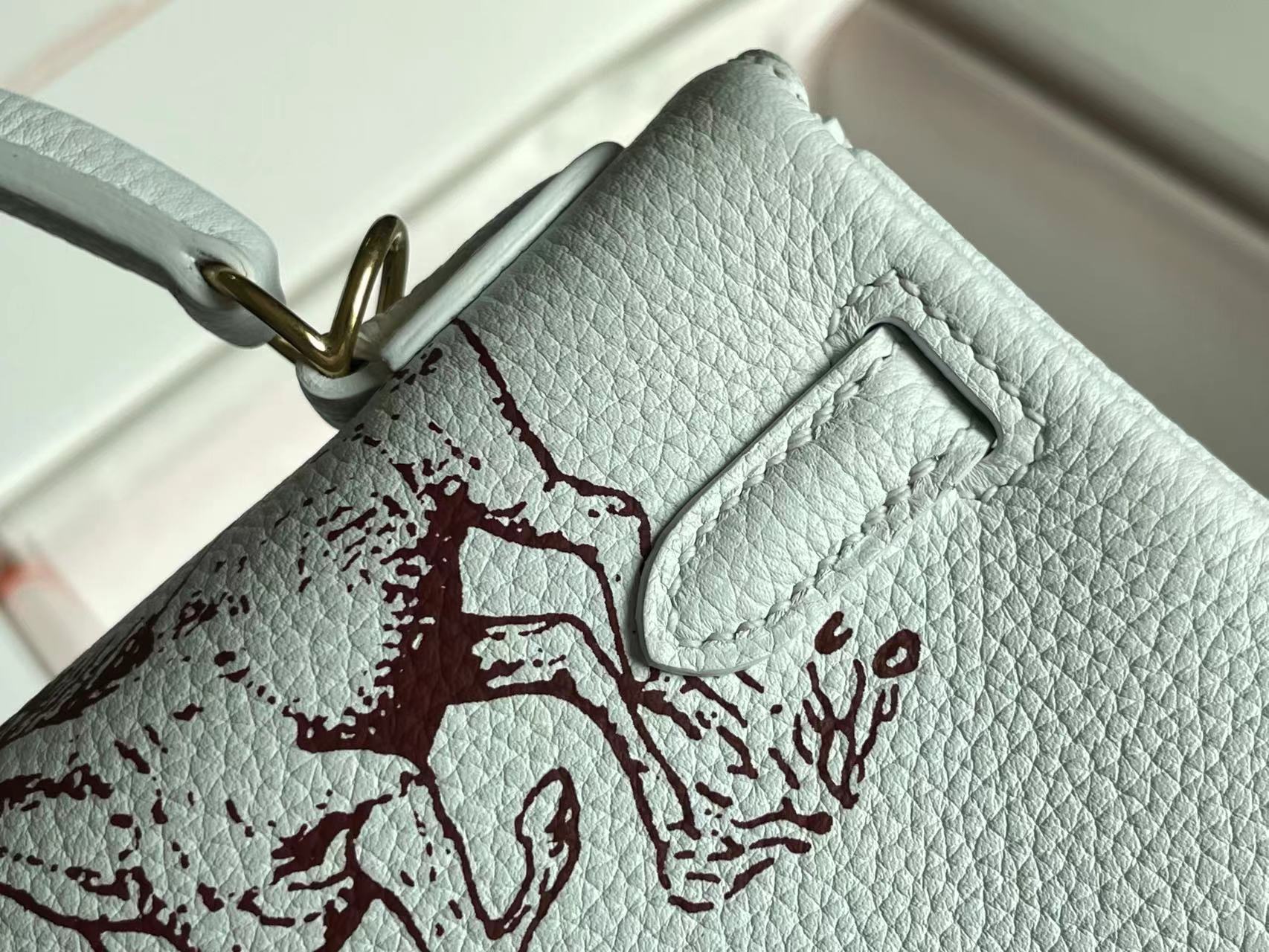 SAC BIRKIN 25 EN CUIR DE VEAU BLANC AVEC AUTOCOLLANT COLORÉ 228763 (FABRIQUÉ SUR COMMANDE)