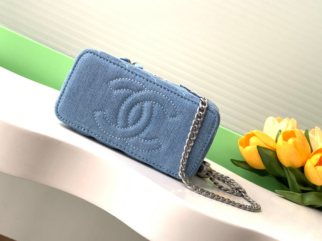 CC 24K VANITY 18CM BLEU DENIM QUINCAILLERIE ARGENTÉE 