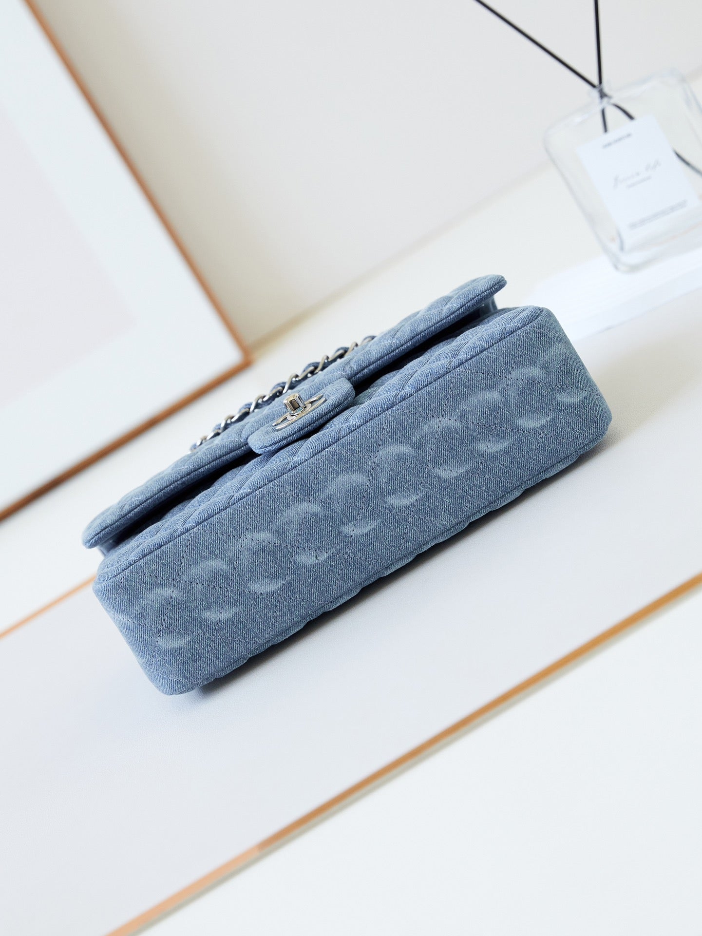 SAC À RABAT CC 24K 25CM BLEU DENIM QUINCAILLERIE ARGENTÉE 