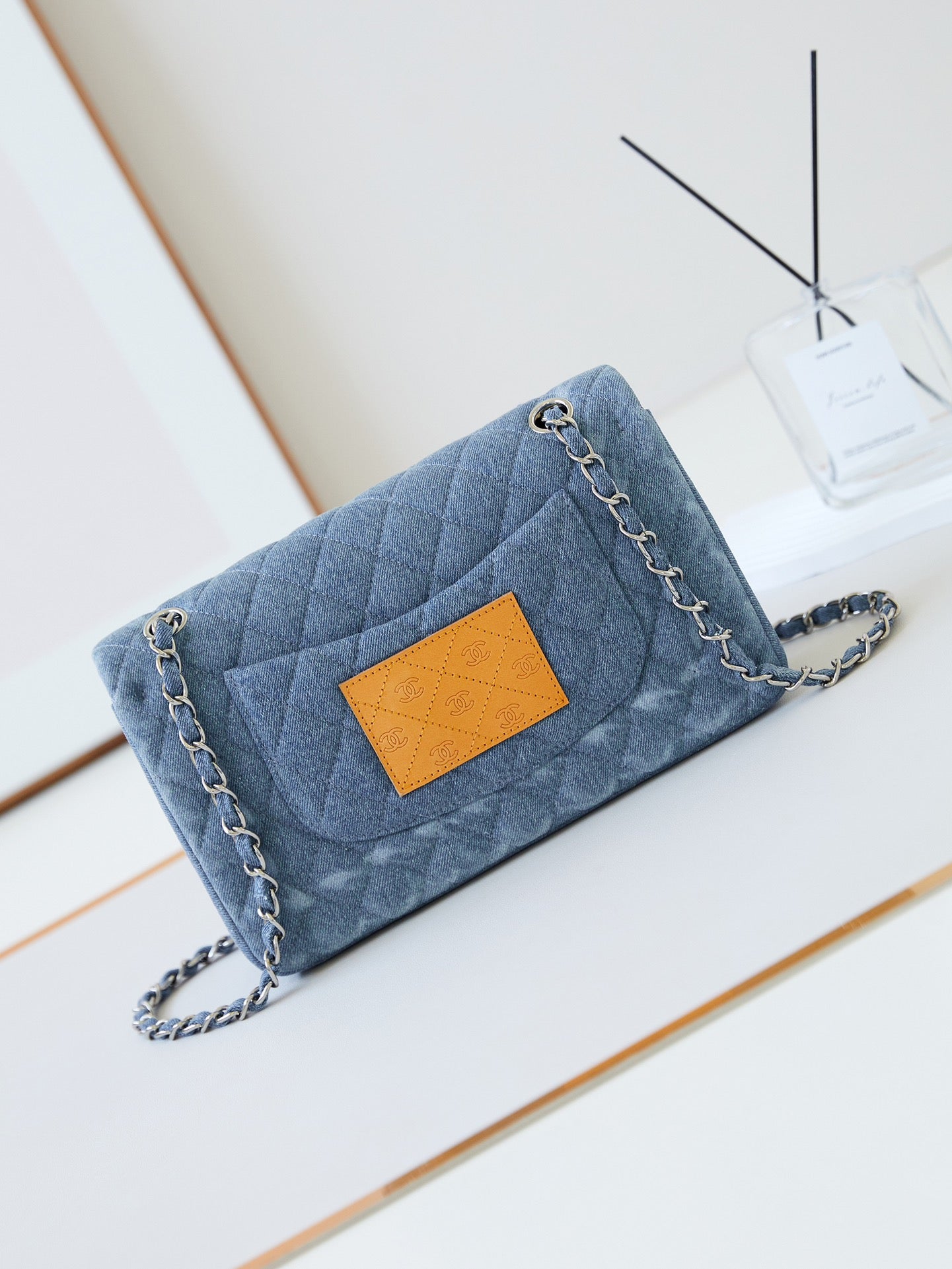 SAC À RABAT CC 24K 25CM BLEU DENIM QUINCAILLERIE ARGENTÉE 