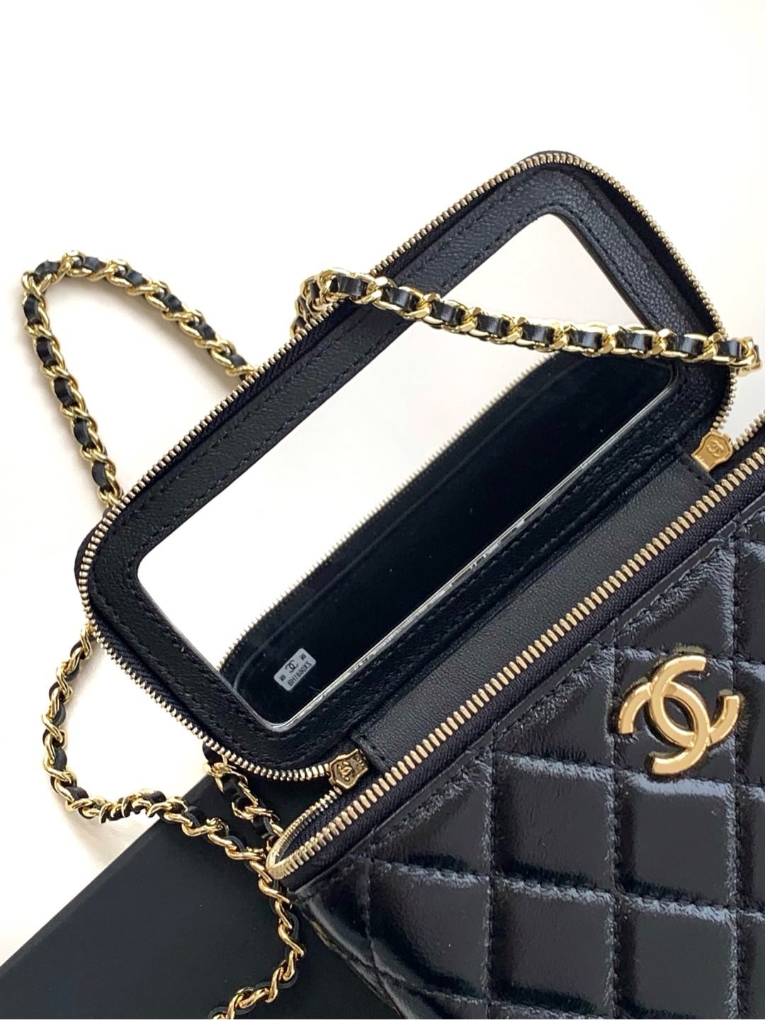 CC VANITY CASE 17CM BLACK LEATHER GOLD HARDWARE 238495