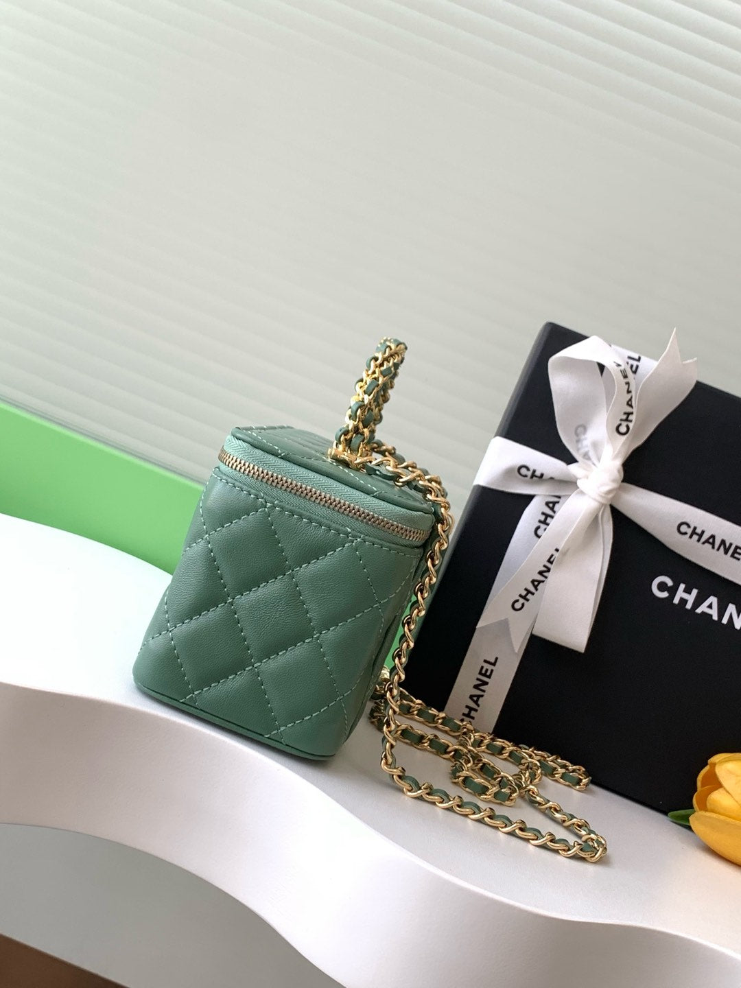 CC VANITY CASE 17CM JUNGLE GREEN LEATHER GOLD HARDWARE 238497