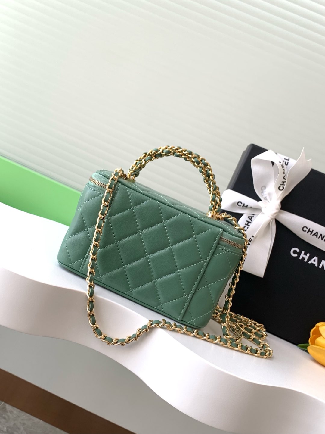 CC VANITY CASE 17CM JUNGLE GREEN LEATHER GOLD HARDWARE 238497