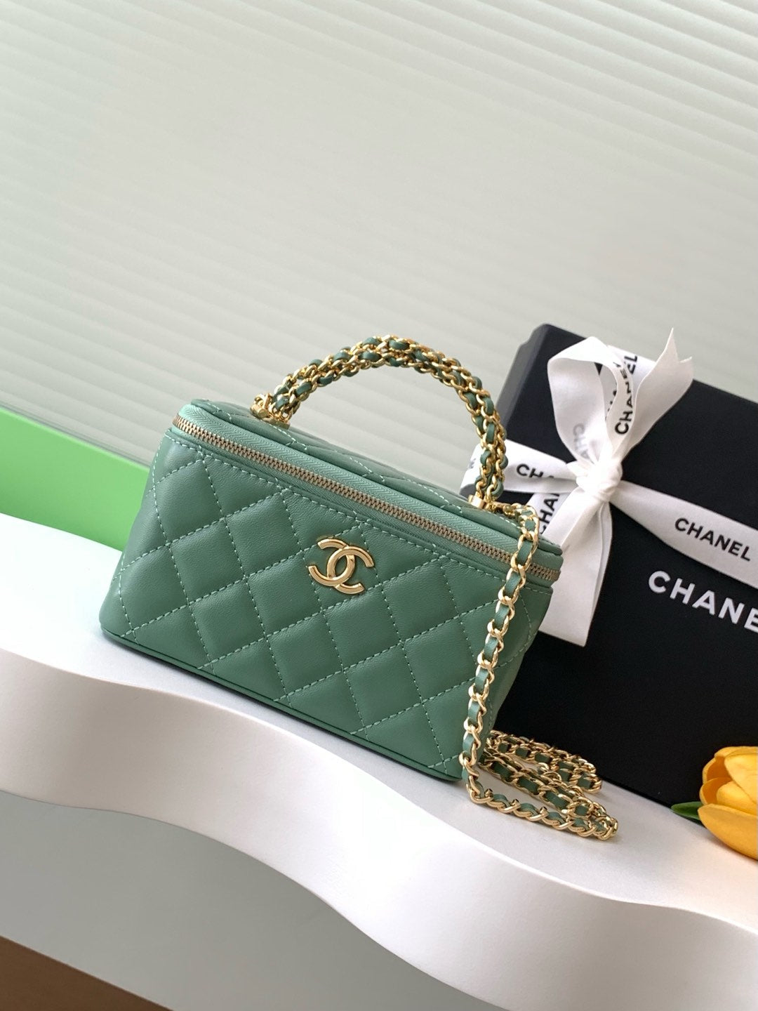 CC VANITY CASE 17CM JUNGLE GREEN LEATHER GOLD HARDWARE 238497