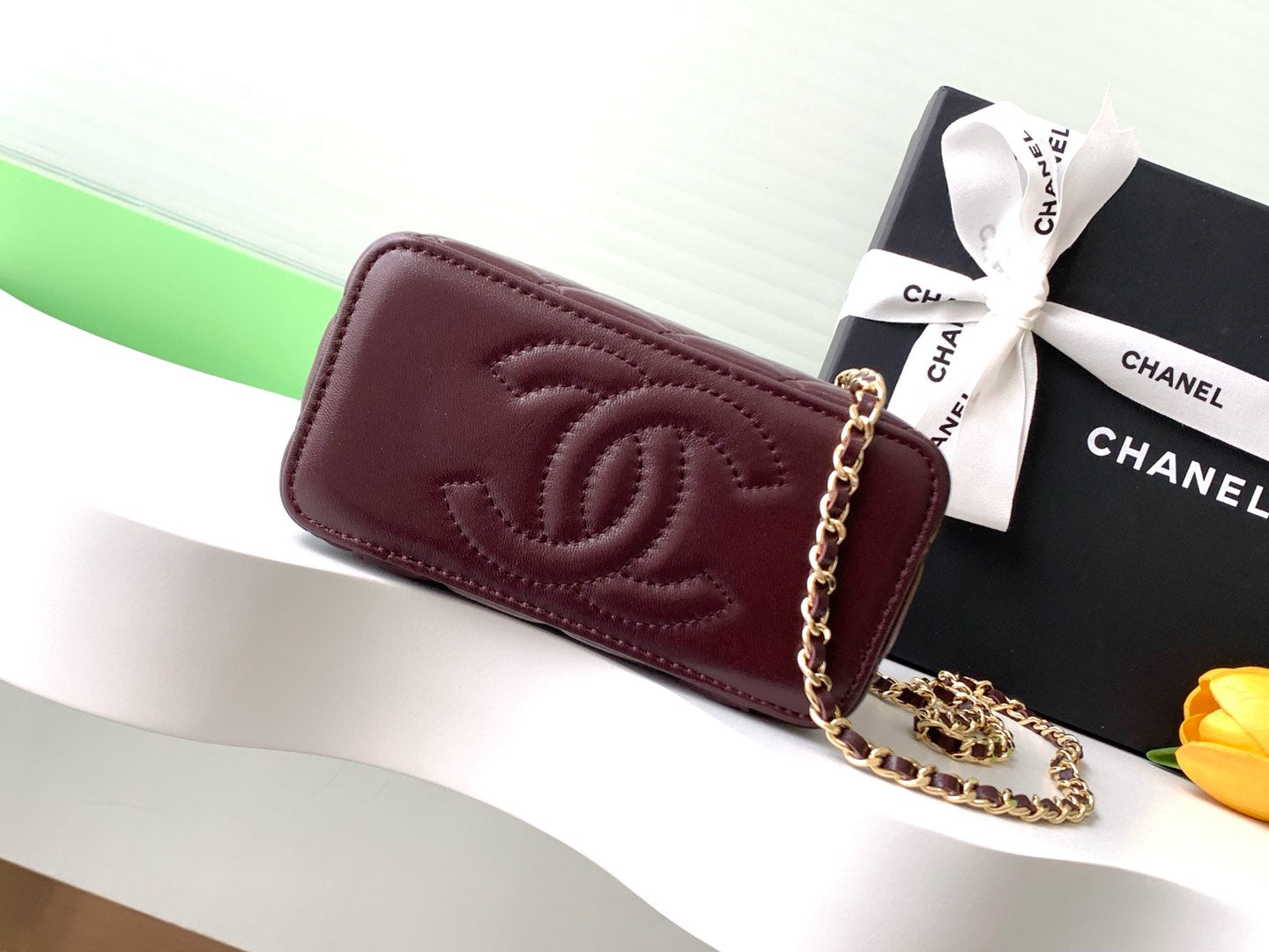 CC VANITY CASE 17CM BURGUNDY LEATHER GOLD HARDWARE 238499
