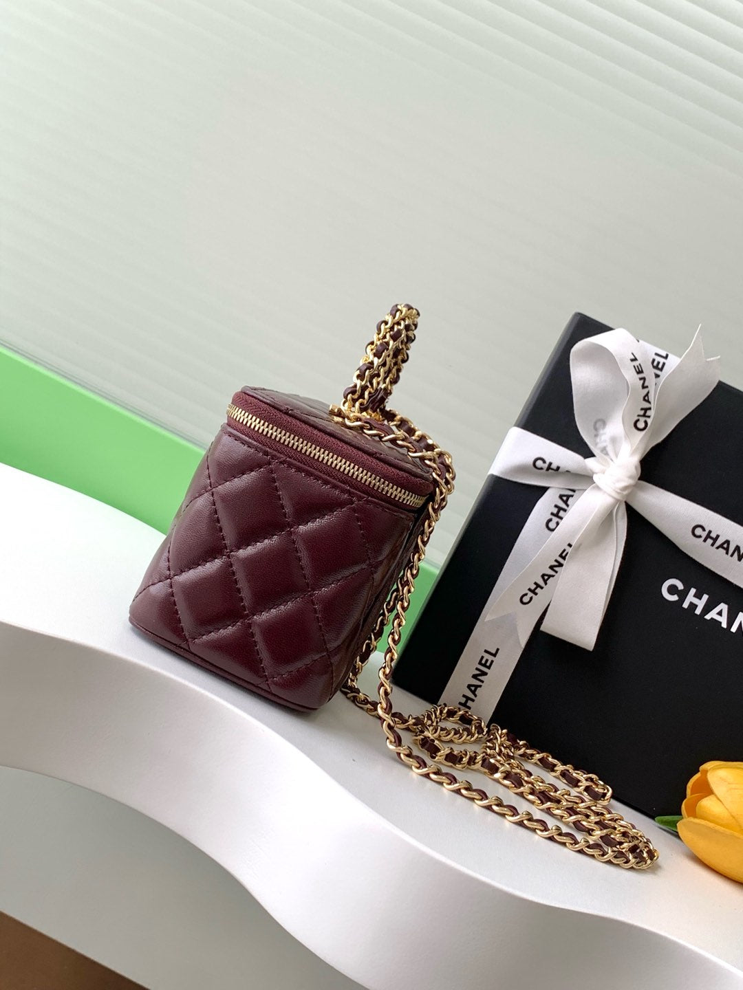CC VANITY CASE 17CM BURGUNDY LEATHER GOLD HARDWARE 238499